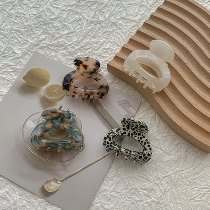 2023 New Women Hair Claw Small 3.5cm Acetate Hair Clips Elegant Colorful Hollow Out Claw Clip Girls Hair Accessories Hairclip