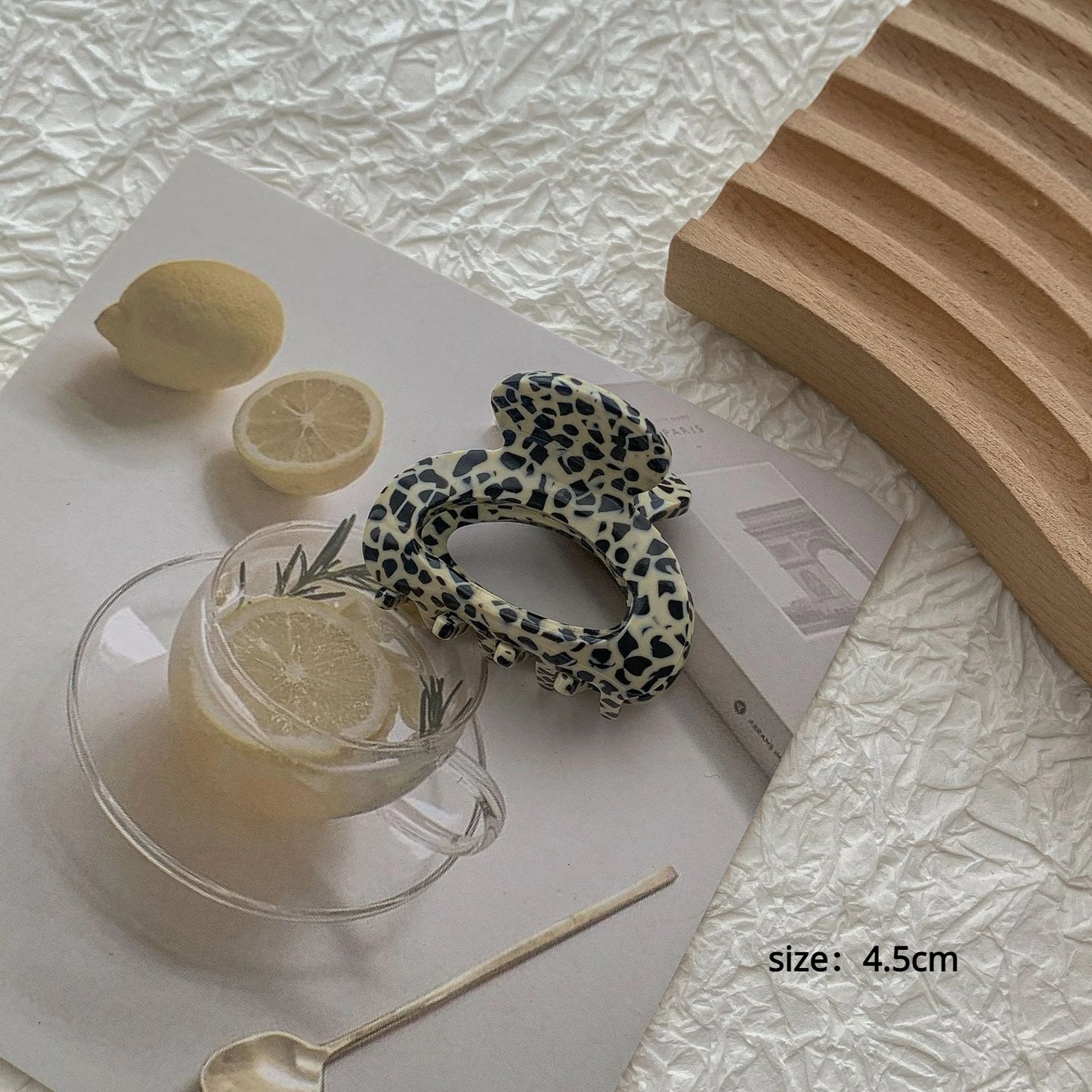 2023 New Women Hair Claw Small 3.5cm Acetate Hair Clips Elegant Colorful Hollow Out Claw Clip Girls Hair Accessories Hairclip
