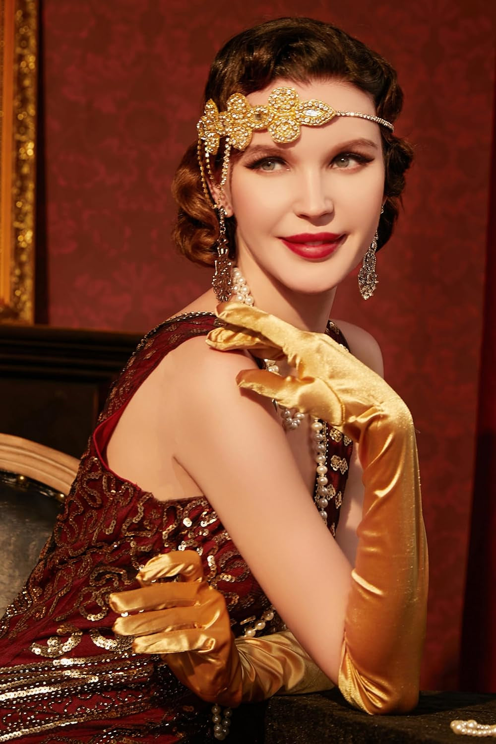 1920s Flapper Costume Accessories Set: Headband, Pearl Necklace, Gloves, and Plastic Holder